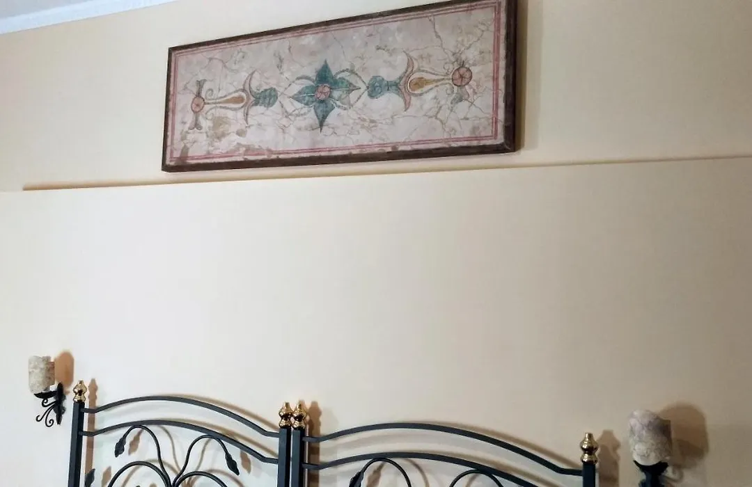 Nicolas Inn-1